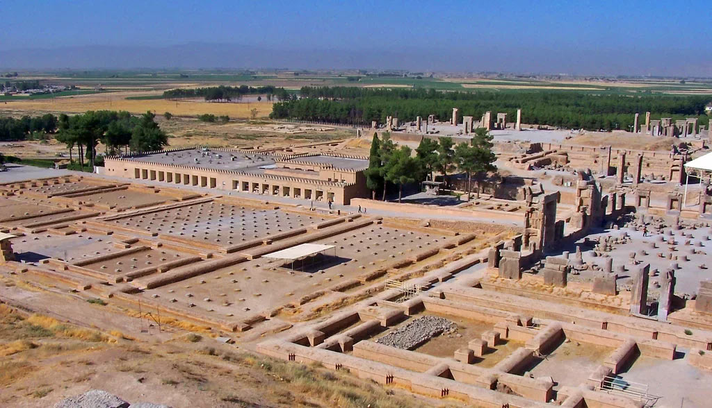 Раскопки царского дворца в Персиполе