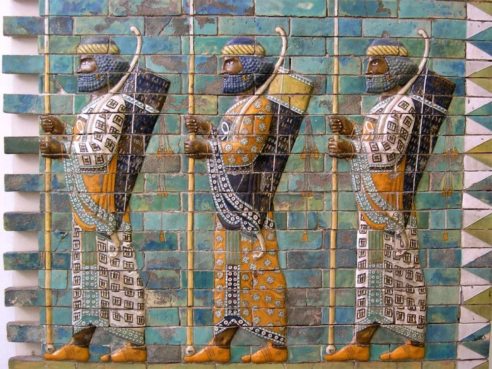 Персидская мозаика изображающая персидских воинов