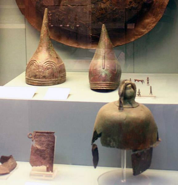 Бронзовые шлемы урартов в экспозиции музея