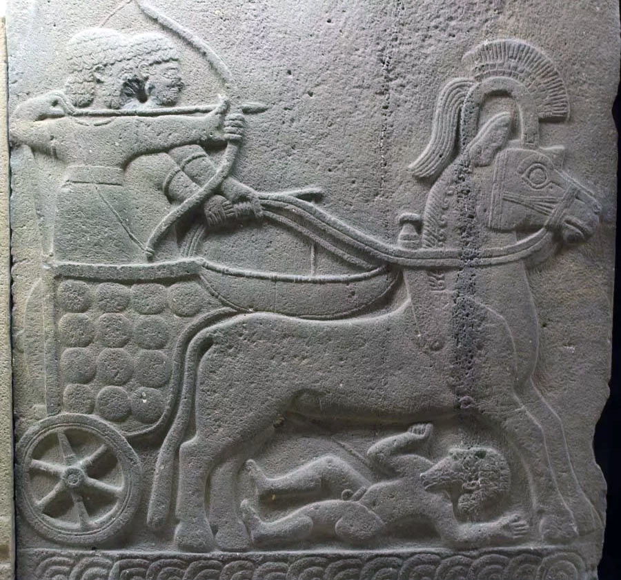 Барельеф изображающий боевую колесницу хеттского царства
